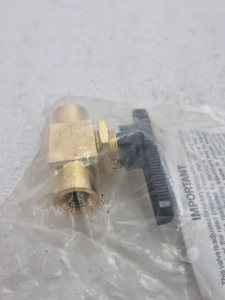 New Swagelok B-43F4 Brass 40 Series Ball Valve B43F4